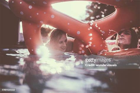 damplips.com|Naked Girls – Naked Girls.